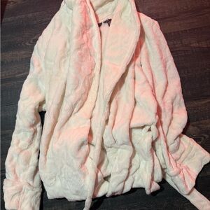 Jasmine Soft Pink Fleece Robe